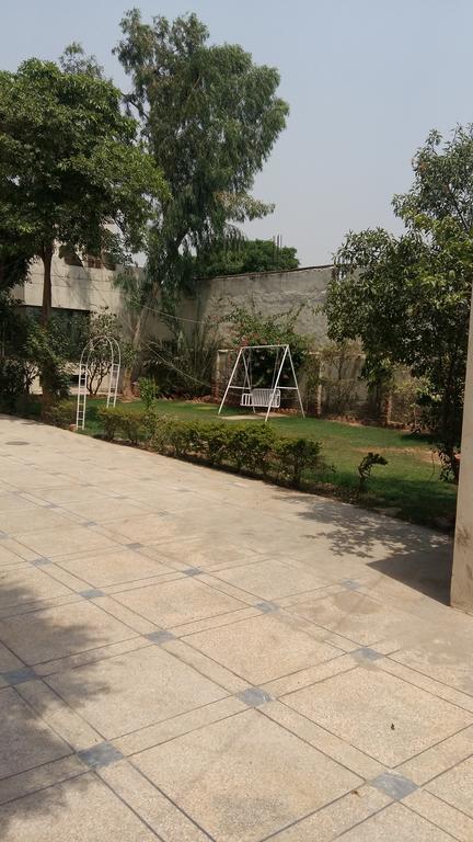 Grace View Guest House Lahore Buitenkant foto