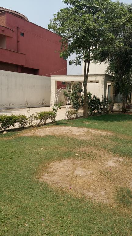 Grace View Guest House Lahore Buitenkant foto